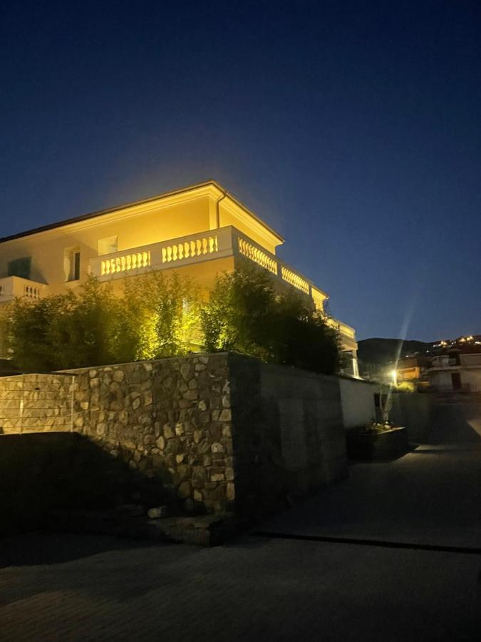 Villa Sole Arma di Taggia Bagian luar foto